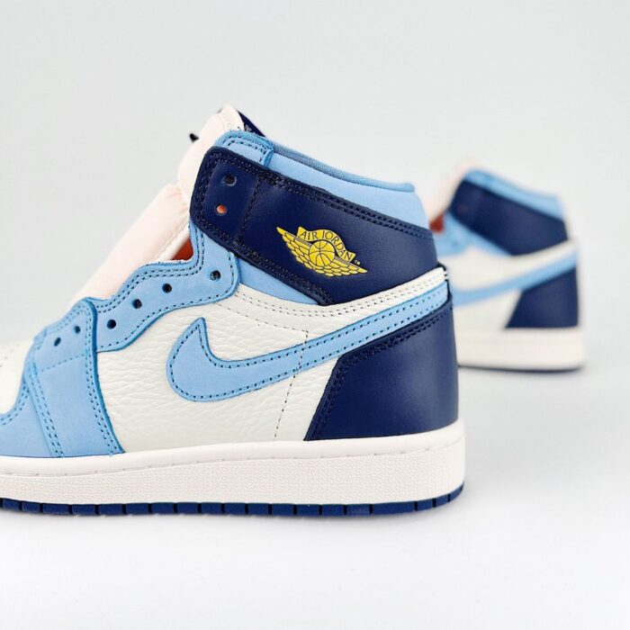 NIKE AIR JORDAN 1 HIGH OG FIRST IN FLIGHT UNIVERSITY BLUE MIDNIGHT NAVY SAIL FD2596 400 - Image 3