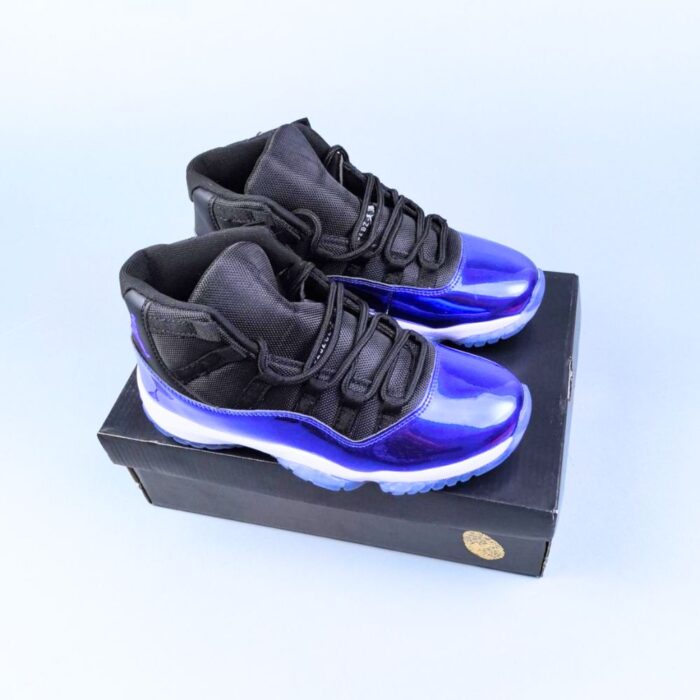 NIKE AIR JORDAN 11 BLACK PURPLE - Image 2