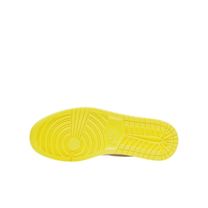 NIKE AIR JORDAN 1 RETRO HIGH FIRST CLASS FLIGHT WHITE DYNAMIC YELLOW BLACK 555088 170 - Image 6