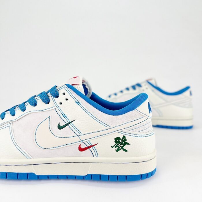 NIKE SB DUNK LOW WHITE BLUE STITCHING FORTUNE RED AG3702 857 - Image 3