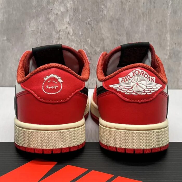 NIKE AIR JORDAN 1 LOW X TRAVIS SCOTT CHICAGO RED - Image 7