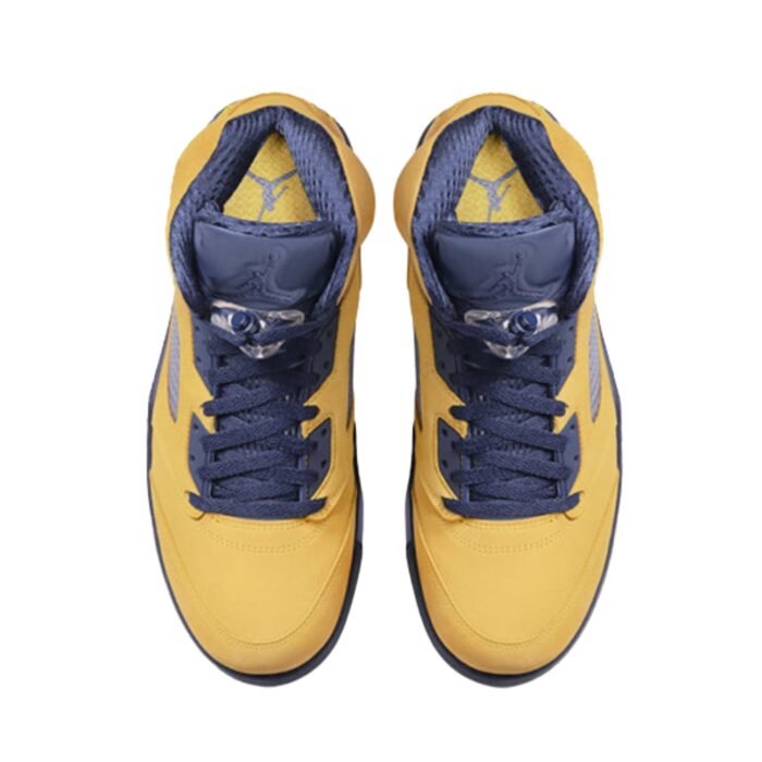 NIKE AIR JORDAN 5 RETRO MICHIGAN AMRILLO COLLEGE NAVY CQ9541 704 - Image 4