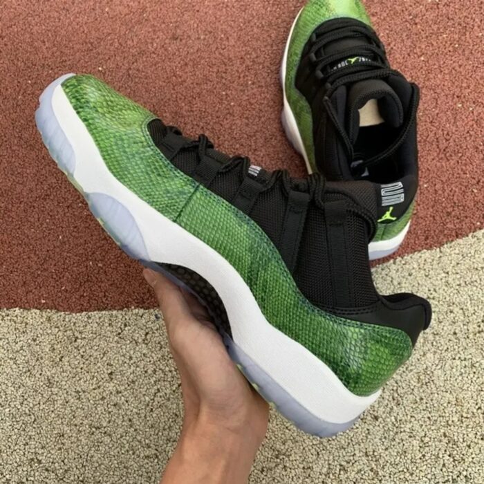 AIR JORDAN 11 RETRO LOW SNAKESKIN GREEN 528895 033 - Image 11