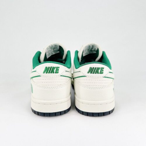 Nike SB Dunk Low X The North Face Green White - Image 3