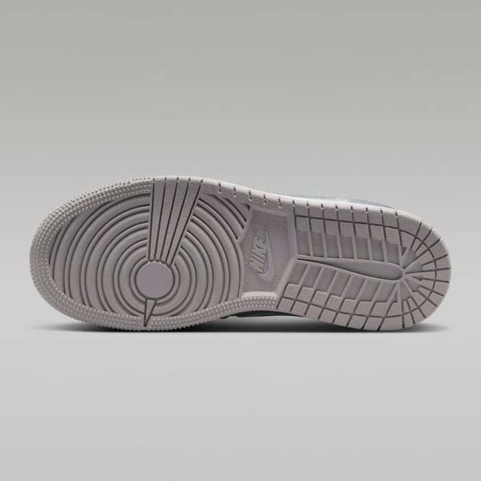 NIKE AIR JORDAN 1 LOW OG SILVER NEUTRAL GREY METALLIC SILVER WHITE CZ0790 002 - Image 3