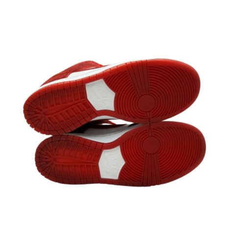 Nike SB Dunk Low Valentine's Day Red White - Image 5