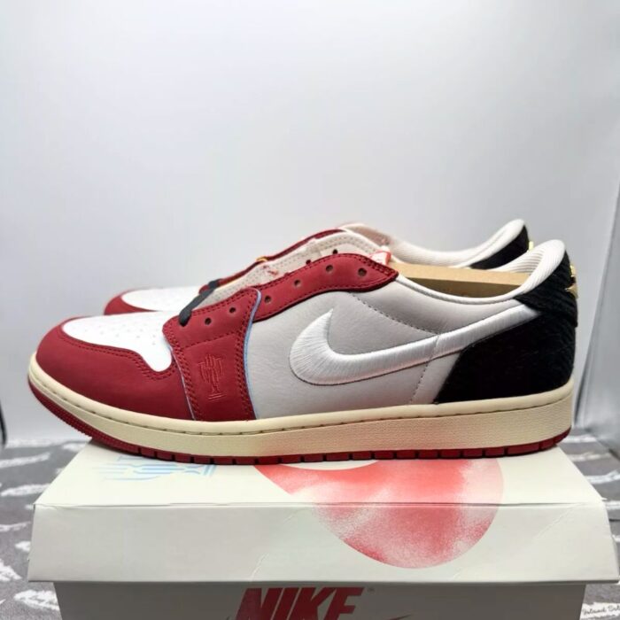 NIKE AIR JORDAN 1 LOW OG HOME X TROPHY ROOM SAIL VARSITY RED BLACK METALLIC GOLD HV6157 100 - Image 6