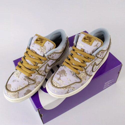 Nike SB Dunk Low City OF Love Pink - Image 3