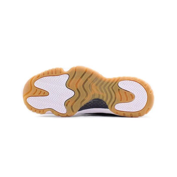 NIKE AIR JORDAN 11 RETRO LOW NAVY GUM 528895 405 - Image 5