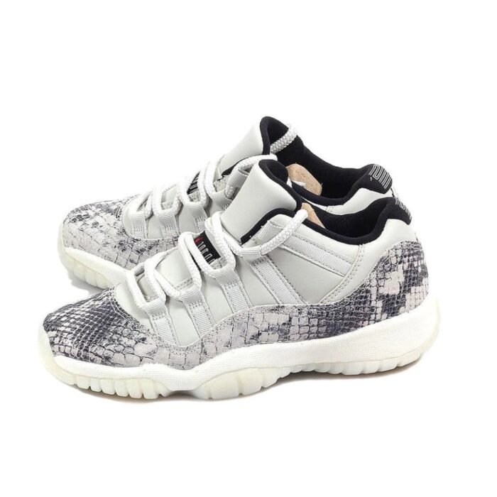 NIKE AIR JORDAN 11 RETRO LOW SNAKE WHITE BLACK DARK CONCORD 378037 100 - Image 4
