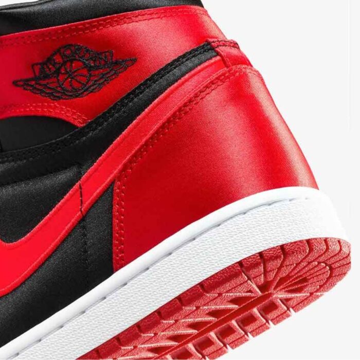 NIKE AIR JORDAN 1 RETRO HIGH OG SATIN BRED FD4810 061 - Image 6