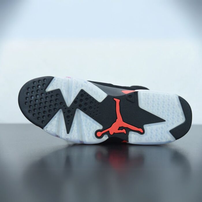 NIKE AIR JORDAN 6 RETRO VARSITY RED 384664 061 - Image 6