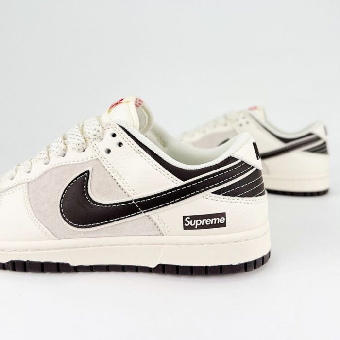 NIKE DUNK SB LOW X SUPREME BLACK BEIGE - Image 6