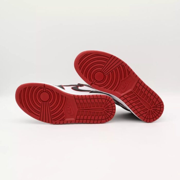 NIKE AIR JORDAN 1 RETRO HIGH BLOODLINE 555088 062 - Image 7