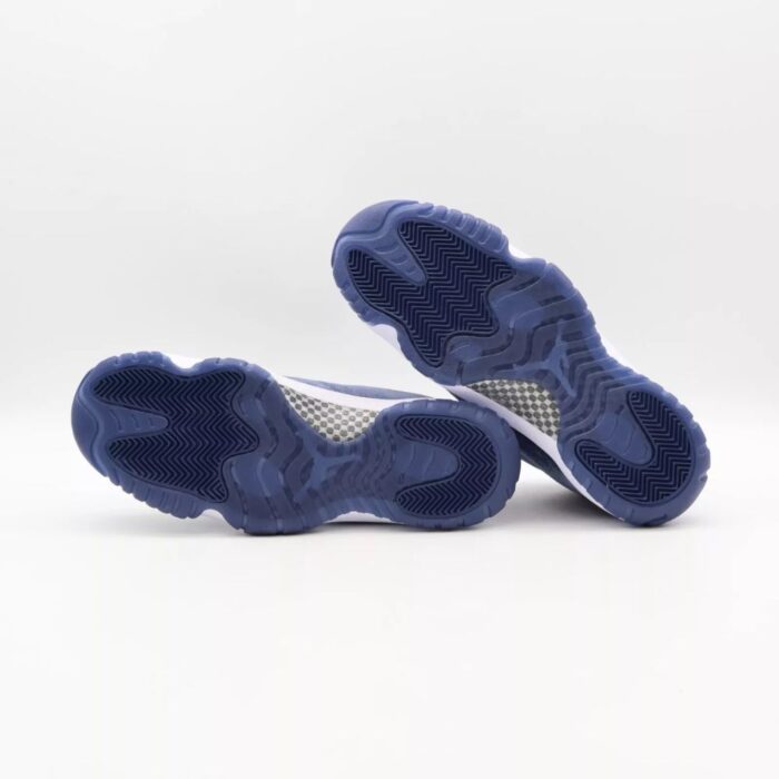 NIKE AIR JORDAN 11 MIDNIGHT BLUE NEW 378037 441 - Image 7