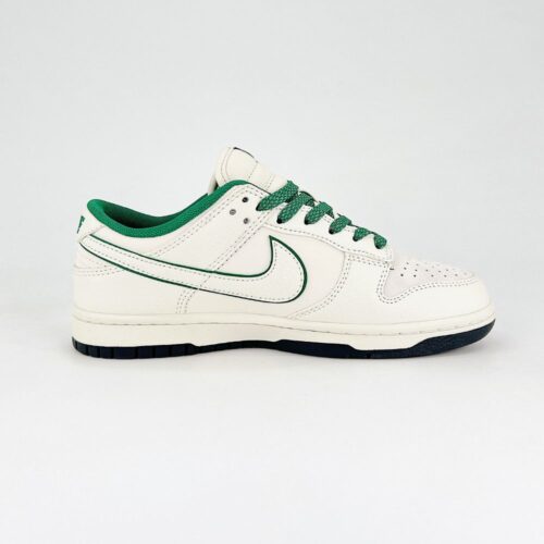 Nike SB Dunk Low X The North Face Green White - Image 7