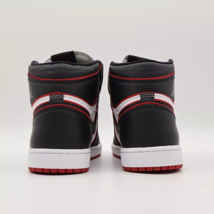 NIKE AIR JORDAN 1 RETRO HIGH BLOODLINE 555088 062 - Image 8