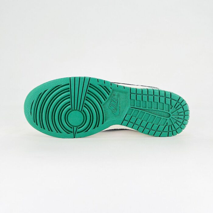 NIKE DUNK SB LOW LUNAR YEAR OF THE SNAKE WHITE GREEN - Image 8