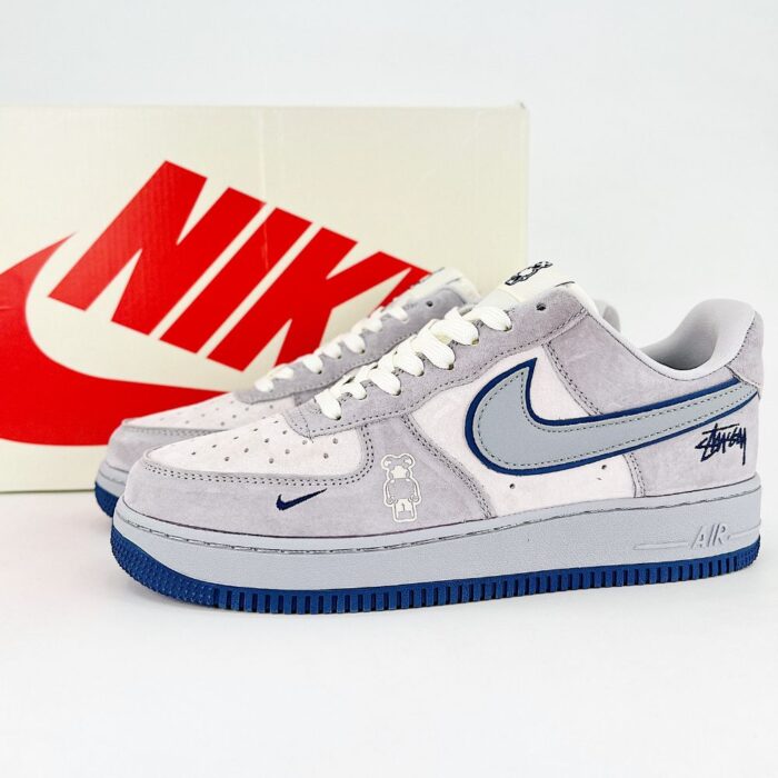 NIKE DUNK SB LOW X STUSSY X BEARBRICK GREY NAVY - Image 2