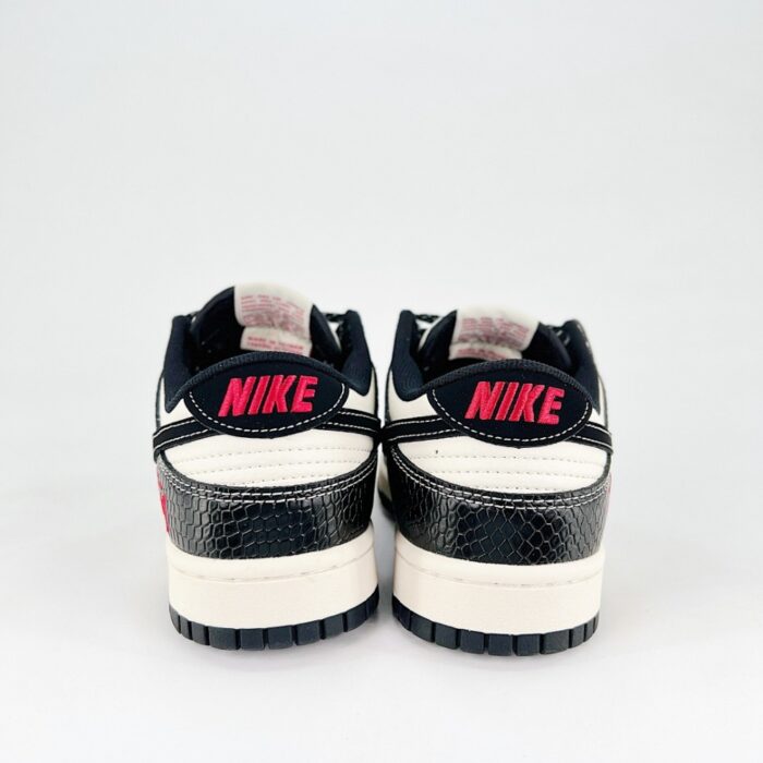 NIKE SB DUNK LOW X STUSSY SNAKE YEAR LIMITED EDITION WHITE BLACK GREY SMALL HOOK STARS XF8698 048 - Image 5