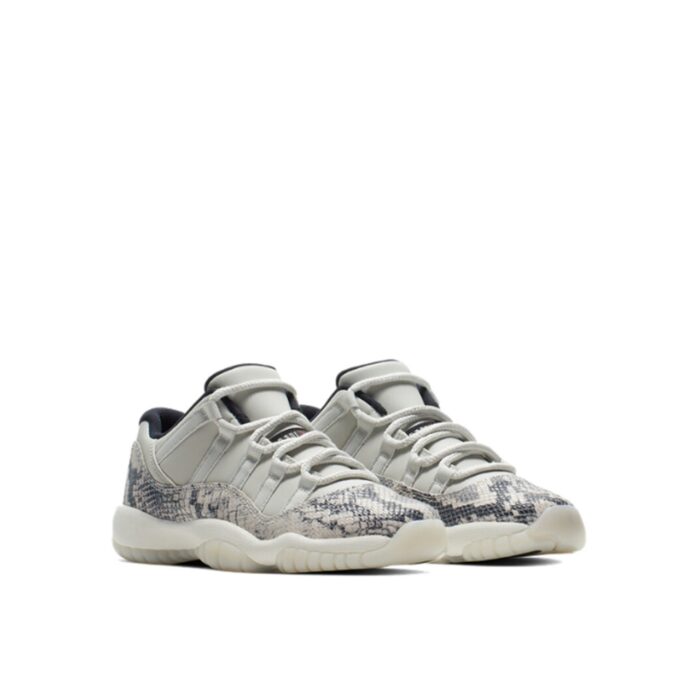 NIKE AIR JORDAN 11 RETRO LOW SNAKE WHITE BLACK DARK CONCORD 378037 100
