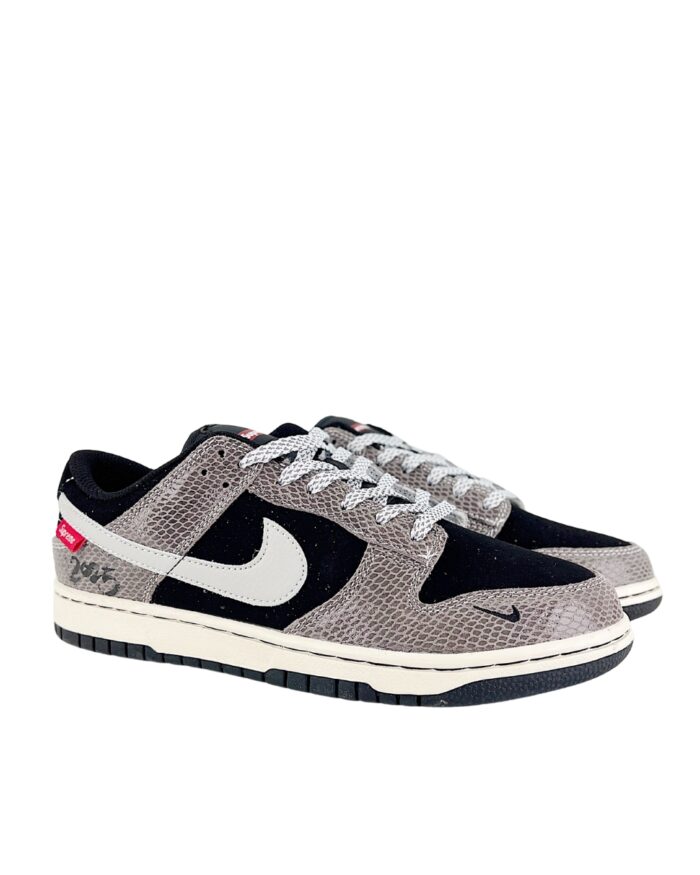 NIKE SB DUNK LOW X SUPREME YEAR OF THE SNAKE LIMITED EDITION BLACK GRAY SMALL HOOK STARS XS1086 017