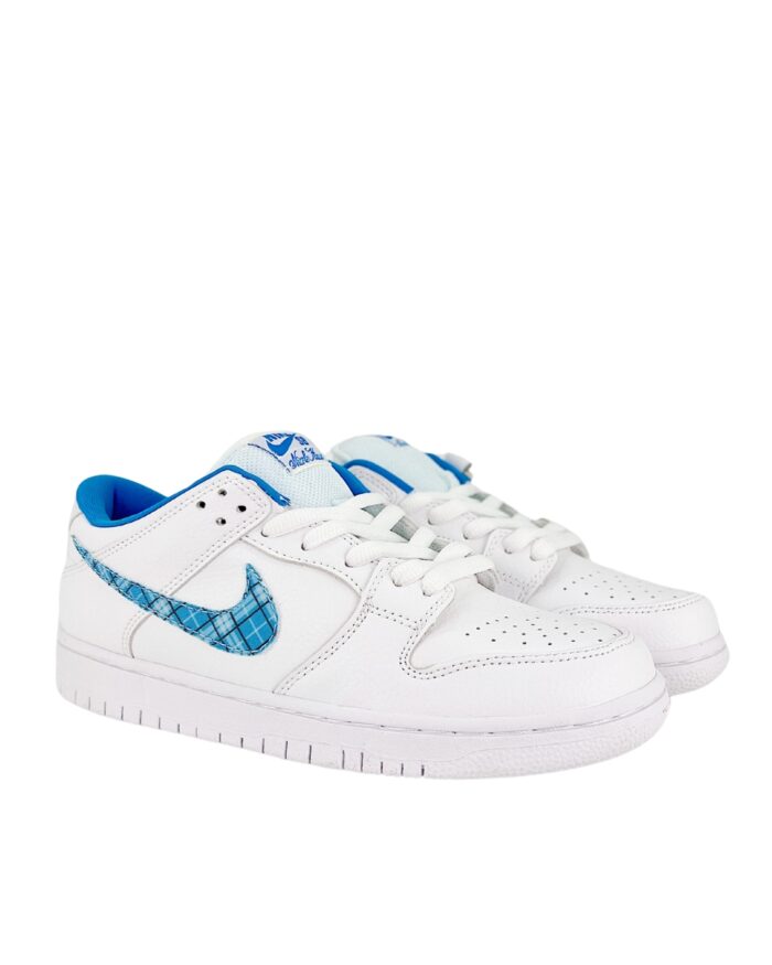NIKE SB DUNK LOW PRO NICOLE HAUSE UNIVERSITY BLUE TRIPLE WHITE FZ8802 100