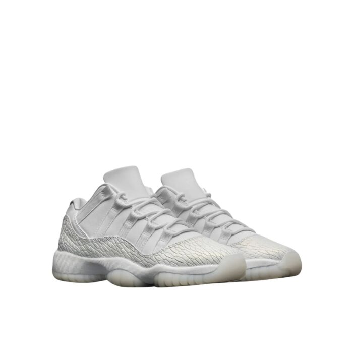 NIKE AIR JORDAN 11 RETRO LOW HEIRESS PURE PLATINUM GS 897331 100