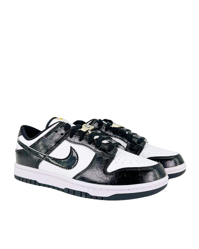 NIKE DUNK LOW RETRO SE WORLD CHAMPS BLACK WHITE DR9511 100