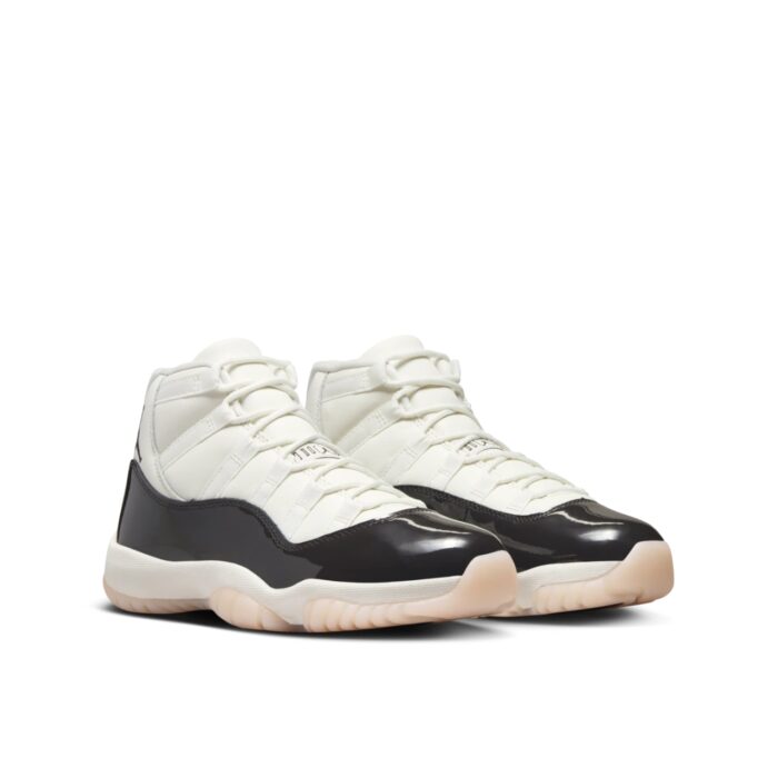 NIKE AIR JORDAN 11 RETRO NEAPOLITAN AR0715 101