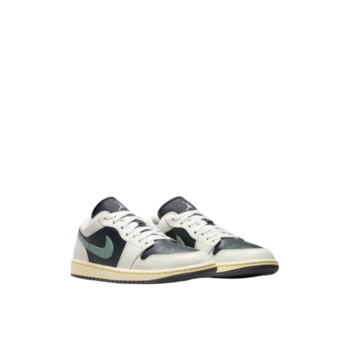 NIKE AIR JORDAN 1 LOW JADE SMOKE ANTHRACITE JADE SMOKE SAIL LEGEND SAND DC0774 001
