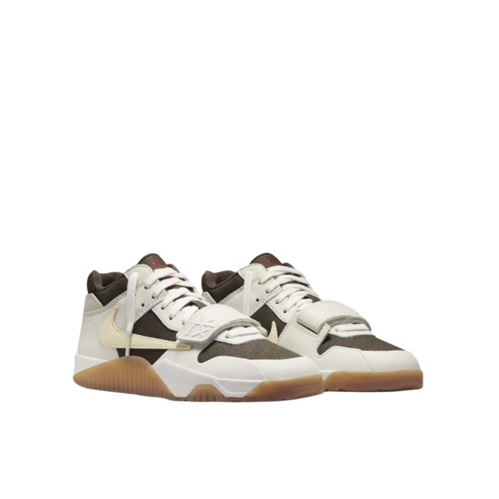 NIKE AIR JORDAN JUMPMAN JACK TR X TRAVIS SCOTT SAIL DARK MOCHA UNIVERSITY RED MUSLIN DR9317 100