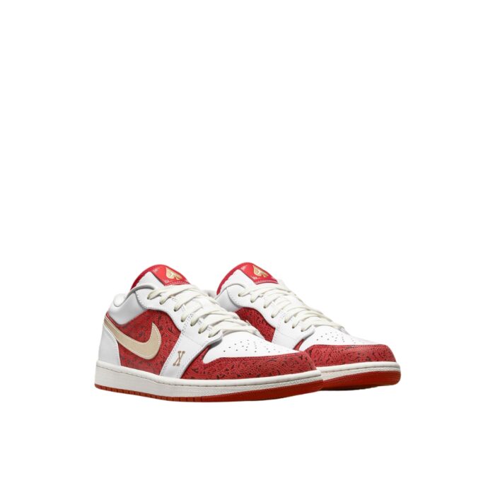 NIKE AIR JORDAN 1 LOW SPADES WHITE UNIVERSITY RED METALLIC GOLD DJ5185 100