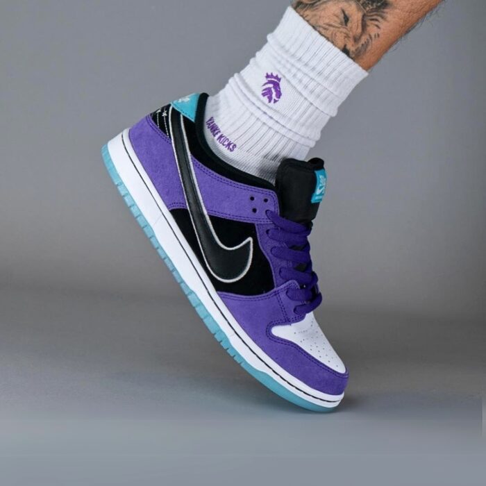 NIKE SB DUNK LOW X HAYLEY WILSON PURPLE BLACK HJ0513 500 - Image 2