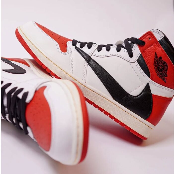 NIKE AIR JORDAN 1 HIGH X TRAVIS SCOTT X FRAGMENT CHICAGO - Image 3