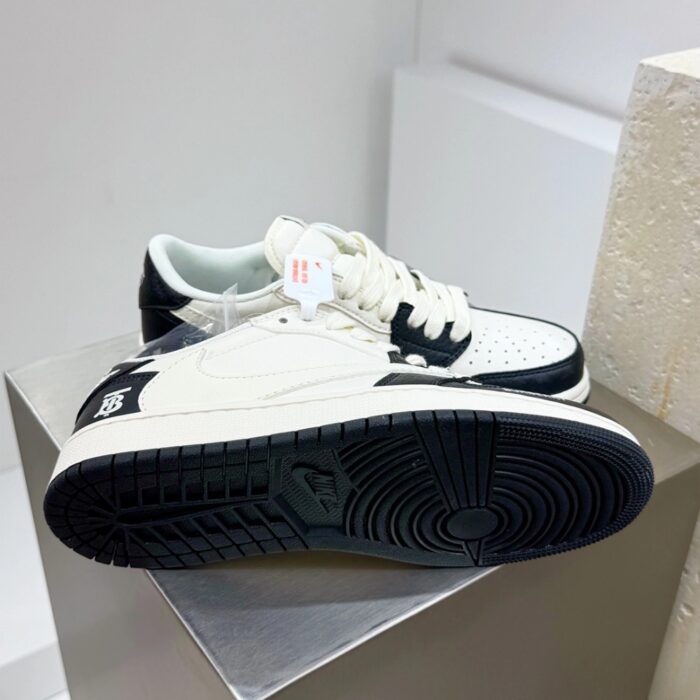 NIKE AIR JORDAN 1 LOW X TRAVIS SCOTT X BURBERRY BLACK WHITE - Image 3