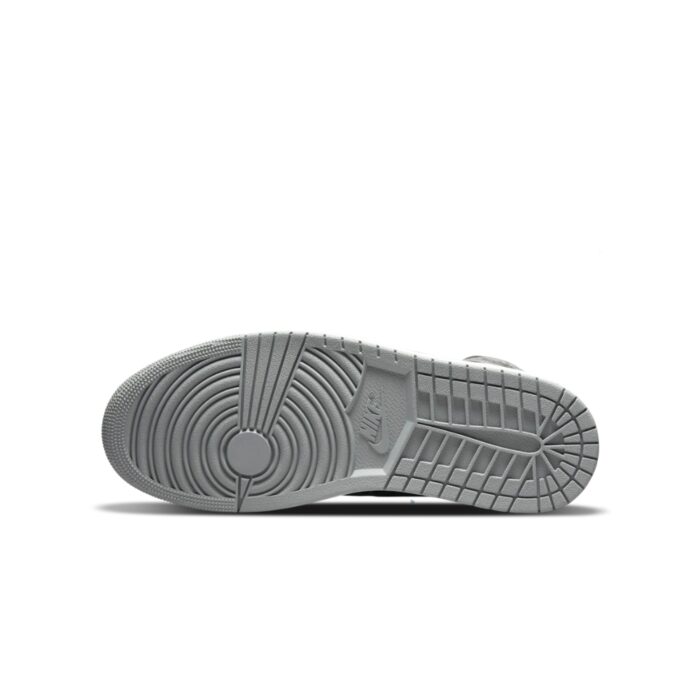 NIKE AIR JORDAN 1 RETRO HIGH OG REBELLIONAIRE 555088 036 - Image 6