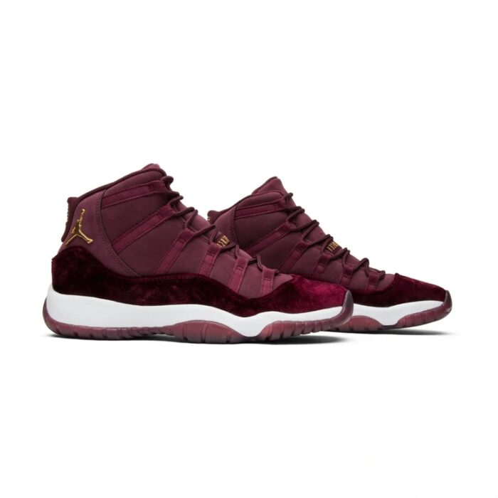 NIKE AIR JORDAN 11 RETRO HEIRESS VELVET RED 852625 650 - Image 4