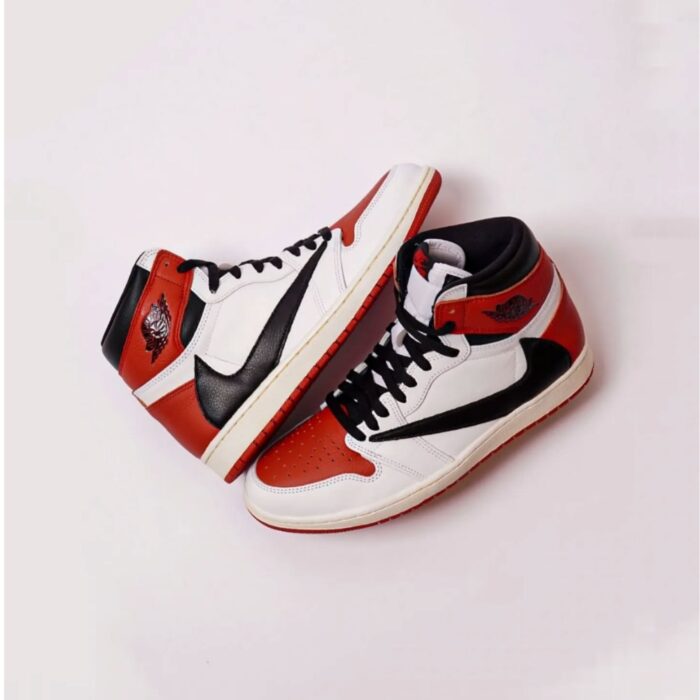 NIKE AIR JORDAN 1 HIGH X TRAVIS SCOTT X FRAGMENT CHICAGO - Image 4