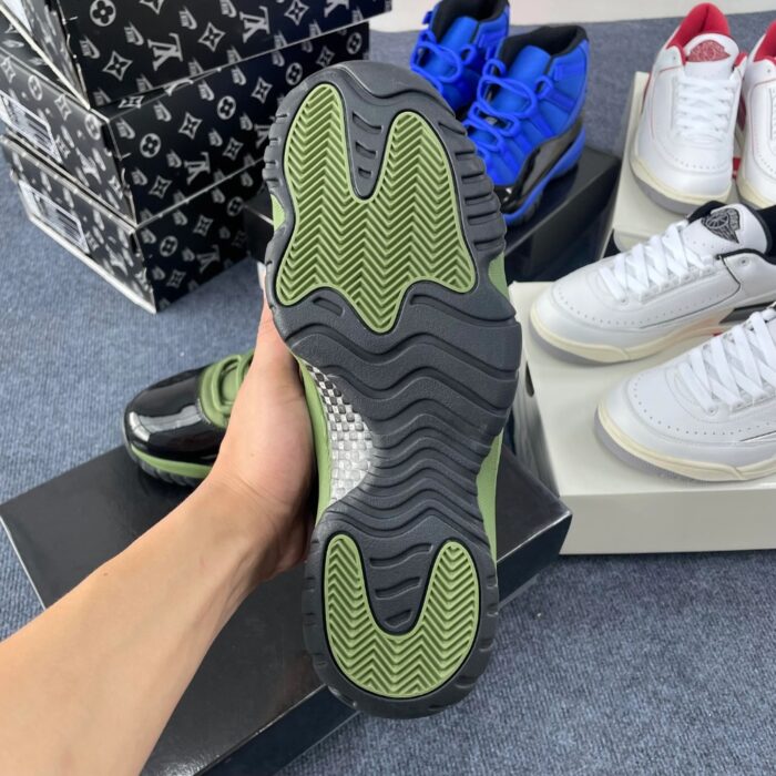 NIKE AIR JORDAN 11 RETRO ARMY GREEN BLACK CT8012 300 - Image 2