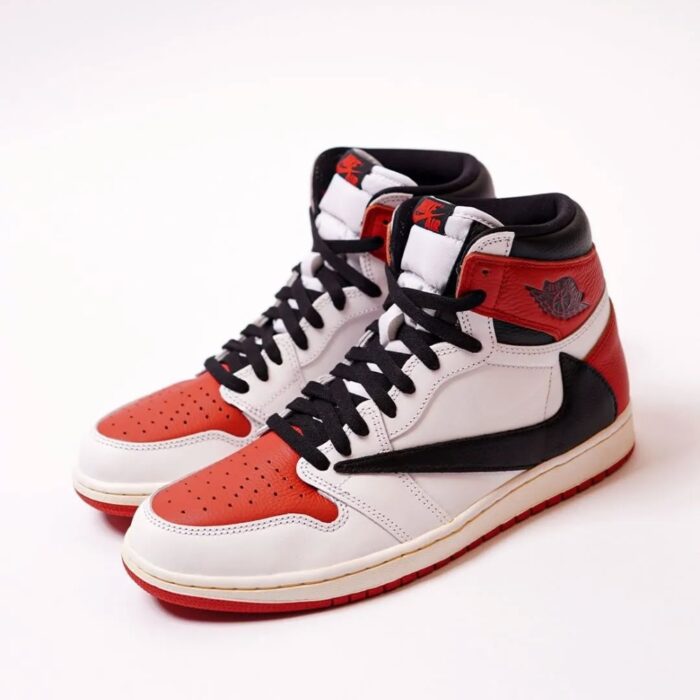 NIKE AIR JORDAN 1 HIGH X TRAVIS SCOTT X FRAGMENT CHICAGO - Image 5