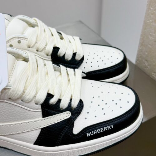 NIKE AIR JORDAN 1 LOW X TRAVIS SCOTT X BURBERRY BLACK WHITE - Image 5