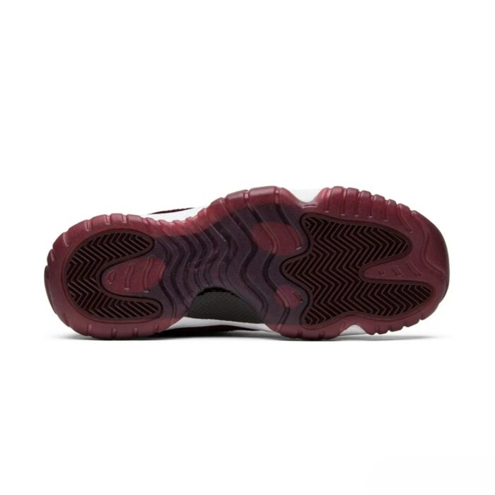 NIKE AIR JORDAN 11 RETRO HEIRESS VELVET RED 852625 650 - Image 5