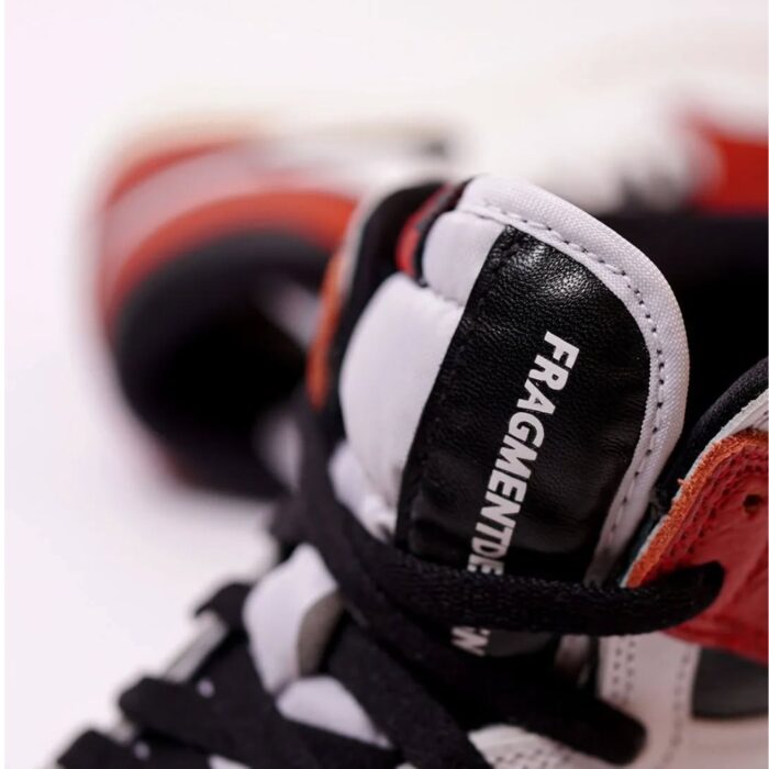 NIKE AIR JORDAN 1 HIGH X TRAVIS SCOTT X FRAGMENT CHICAGO - Image 6