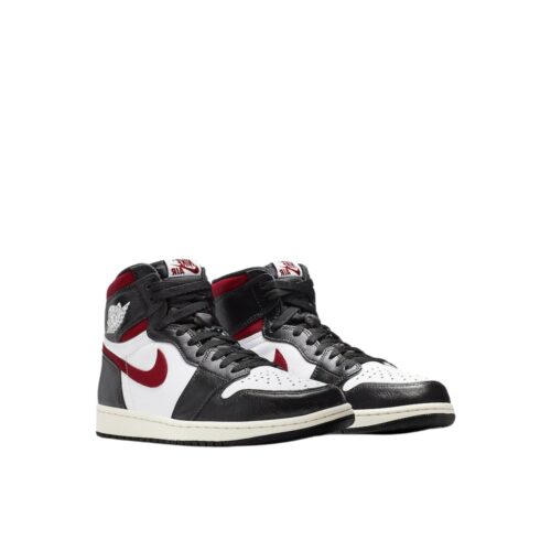 NIKE AIR JORDAN 1 RETRO HIGH BLACK GYM RED 555088 061