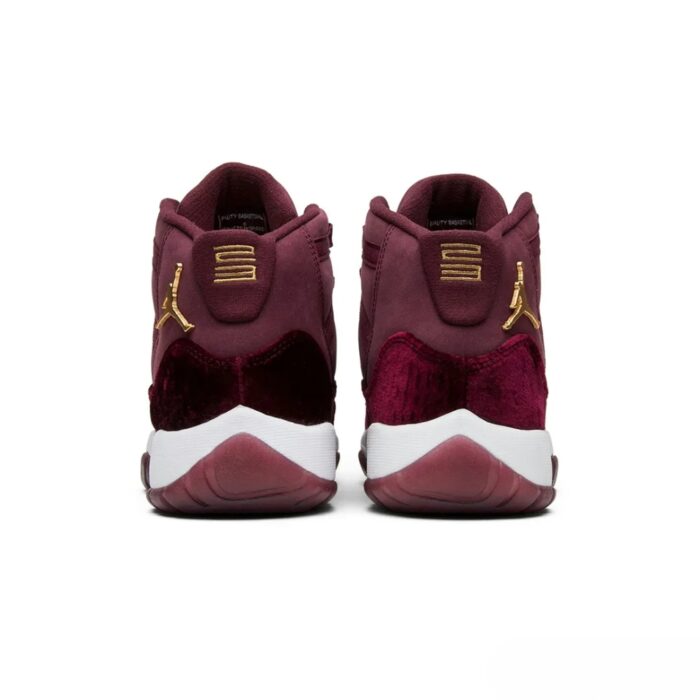 NIKE AIR JORDAN 11 RETRO HEIRESS VELVET RED 852625 650 - Image 6