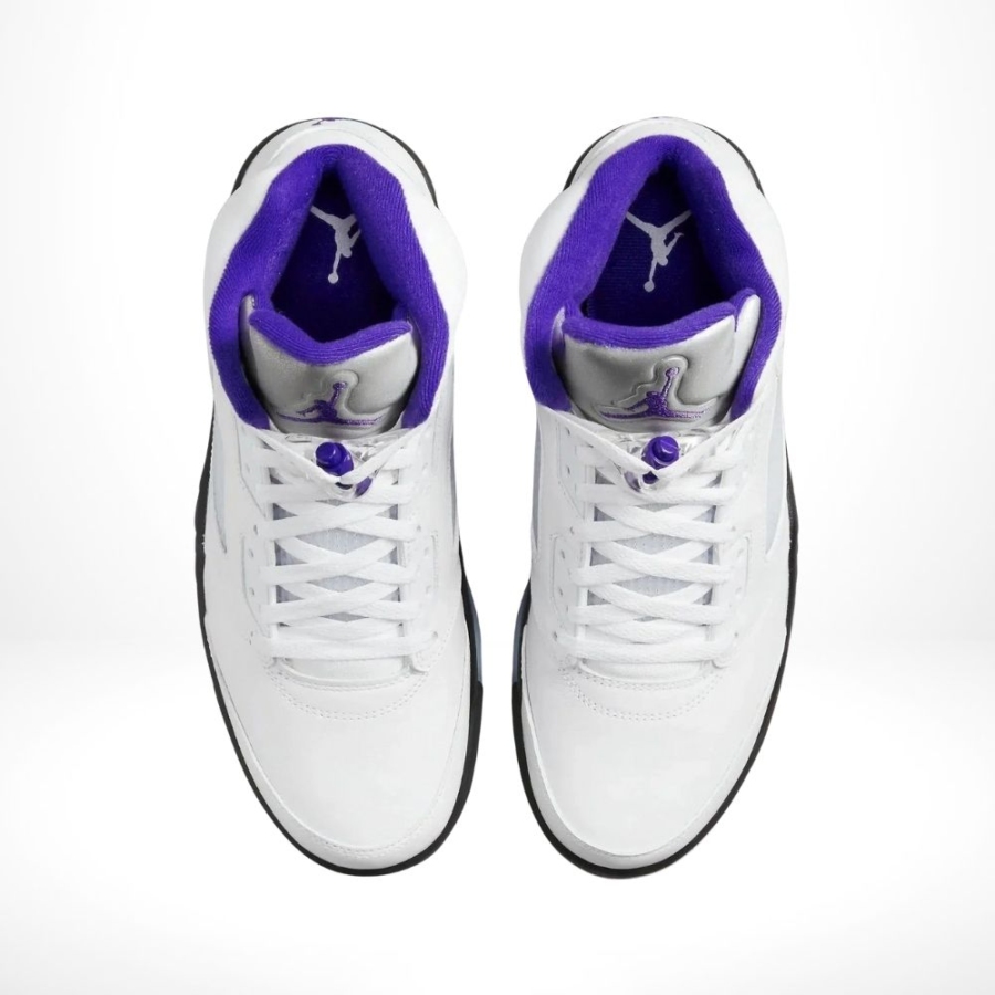 Top-down view of the Air Jordan 5