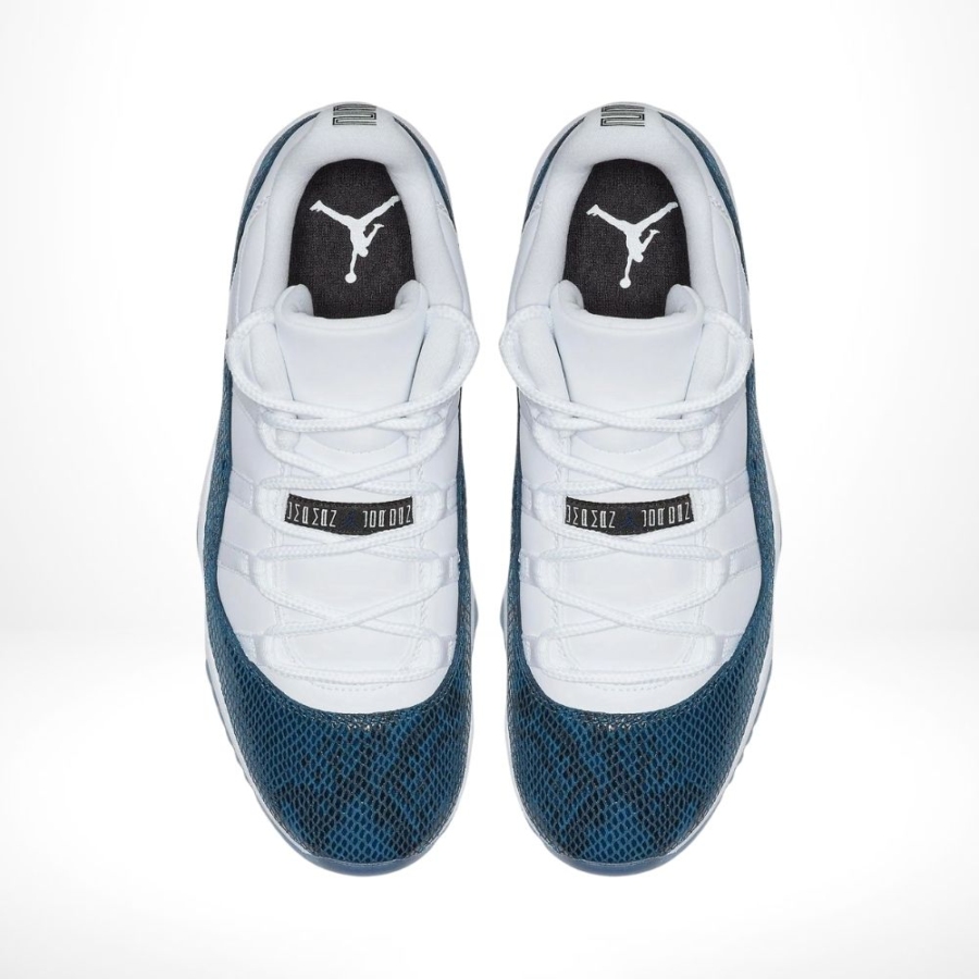Top-down view of the Air Jordan 11