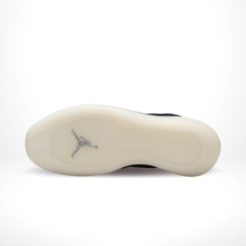 Bottom view of the Air Jordan 39