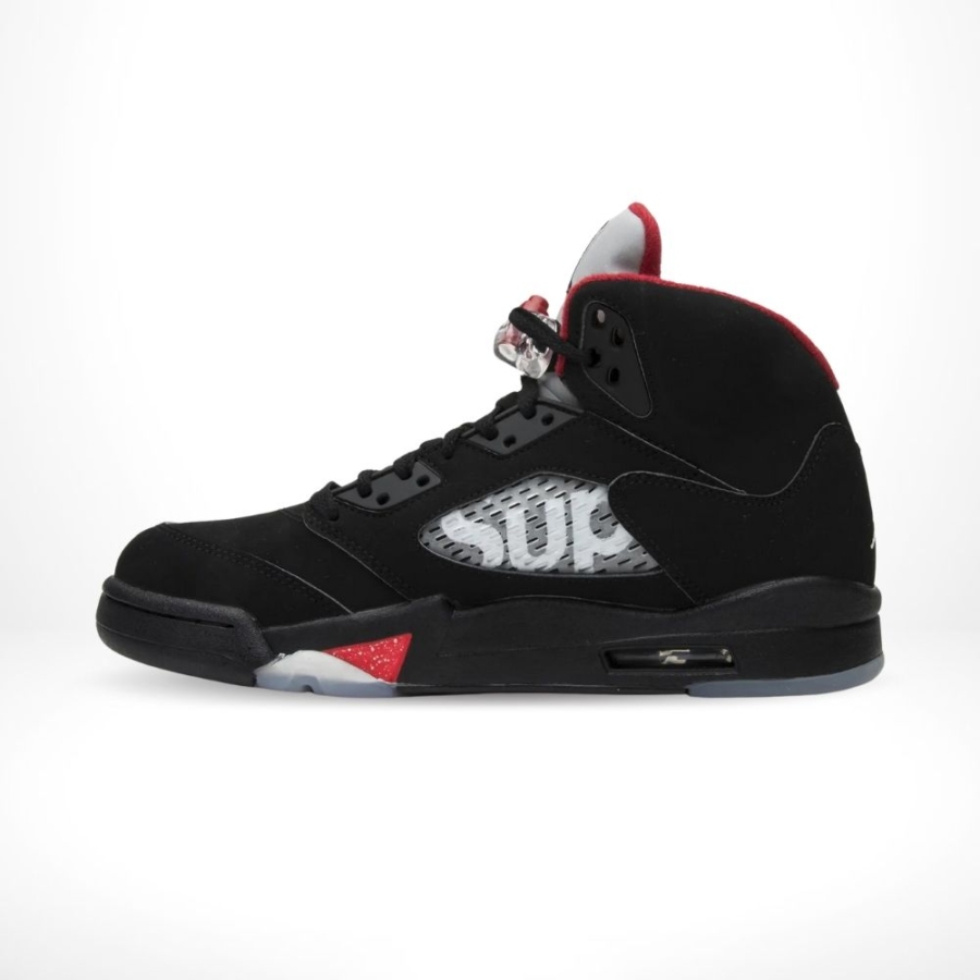 Medial side view of the Air Jordan 5